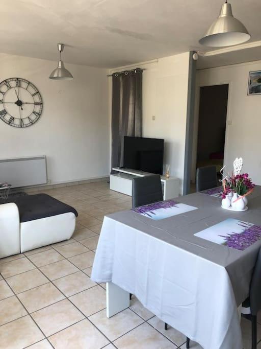 Appartement Balcon, Place De Parking, Centre Ville ヴァランス エクステリア 写真