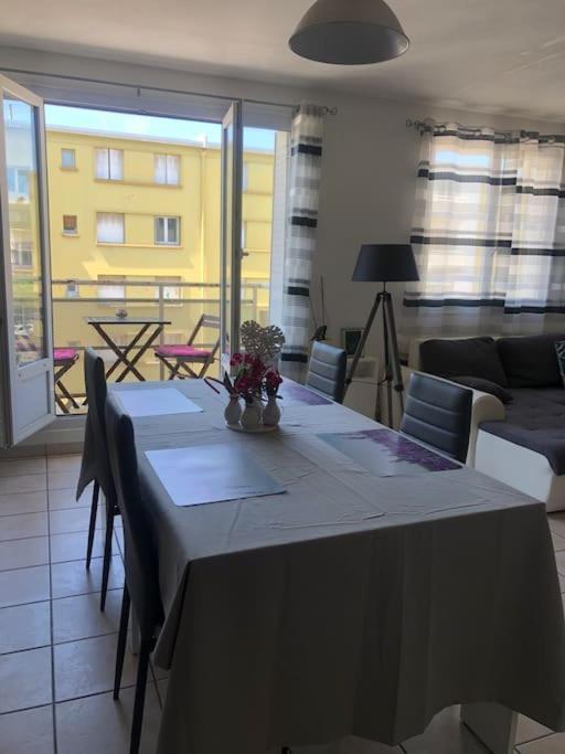 Appartement Balcon, Place De Parking, Centre Ville ヴァランス エクステリア 写真