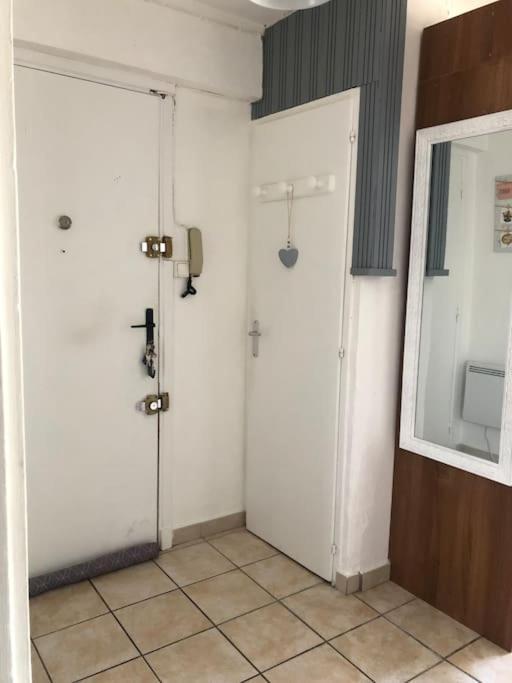 Appartement Balcon, Place De Parking, Centre Ville ヴァランス エクステリア 写真
