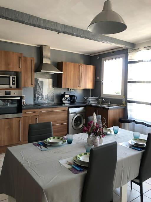 Appartement Balcon, Place De Parking, Centre Ville ヴァランス エクステリア 写真